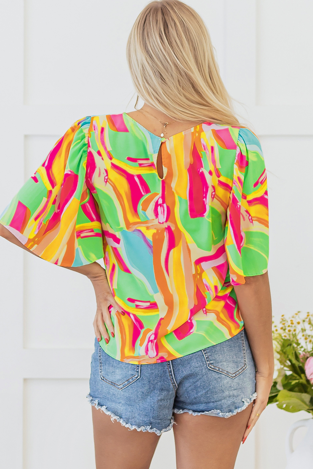 Multicolour Abstract Print Keyhole Back Pleated Half Sleeve Blouse - Image 2