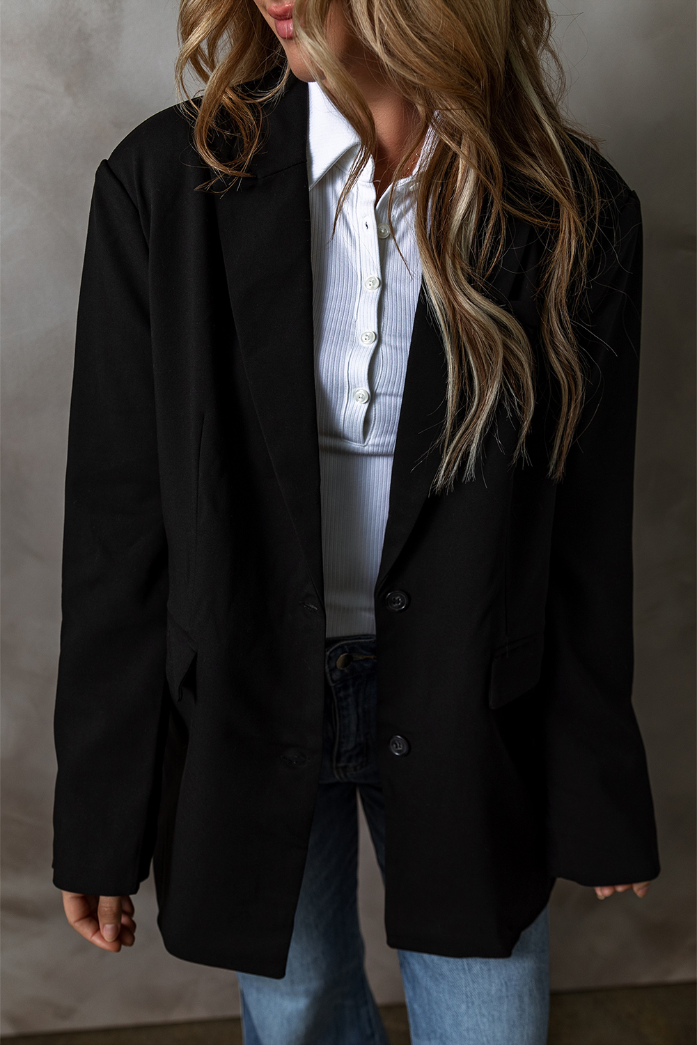 Black Lapel Flap Pocket Buttoned Blazer - Image 3